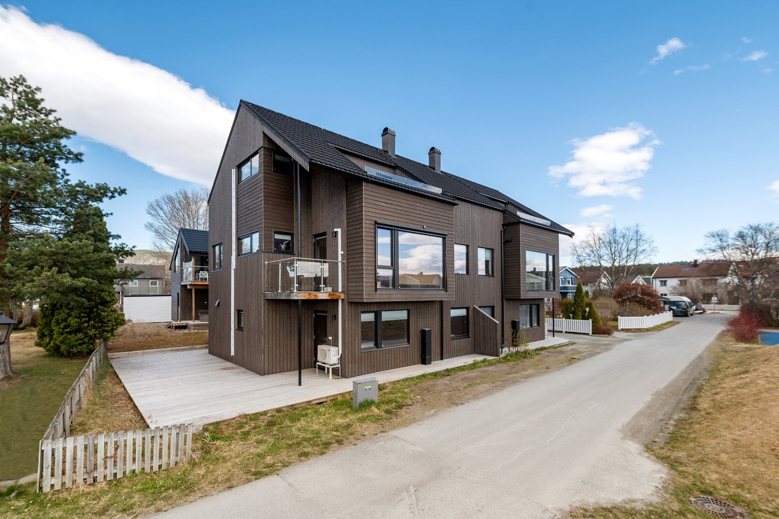 Eiendomsmegler 1 ved Oliver Almli Reinås presenterer Nordregata 13 B. Galleribilde