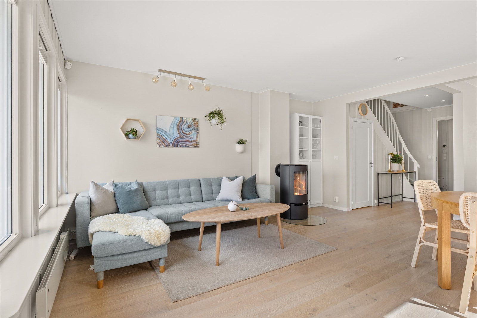 En sosial sone med åpen planløsning Galleribilde