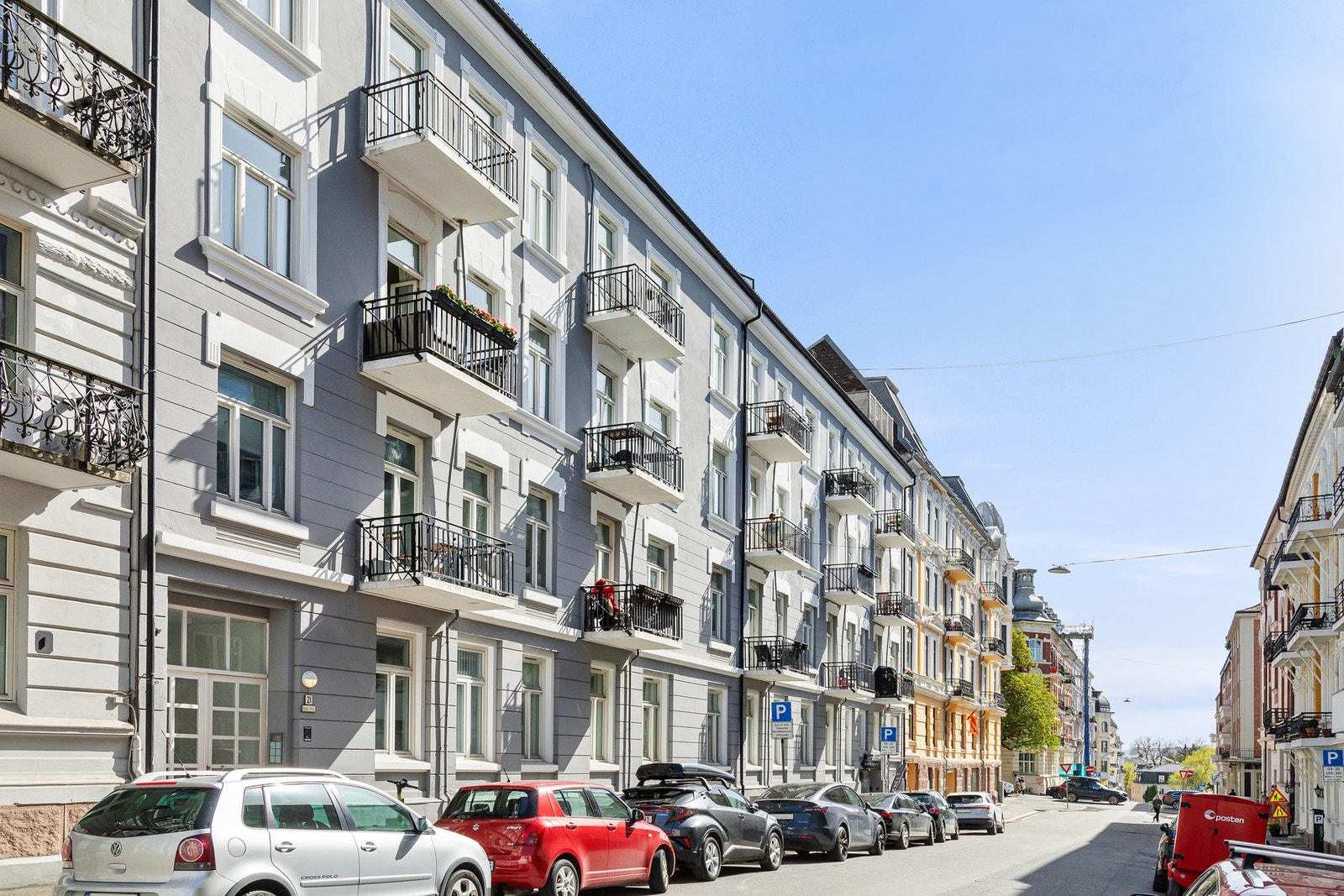 Meget rolig og tilbaketrukket beliggenhet i enveis kjørt gate på beste Frogner. Galleribilde