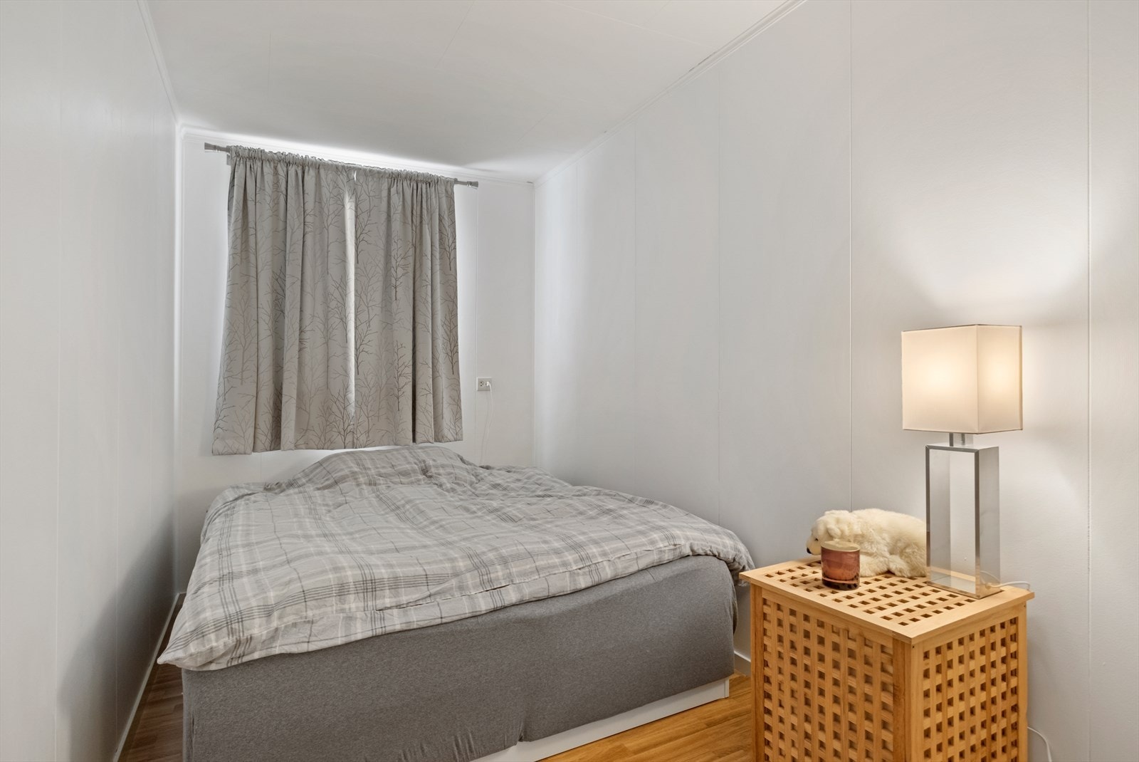 Soverom med garderobeløsning Galleribilde