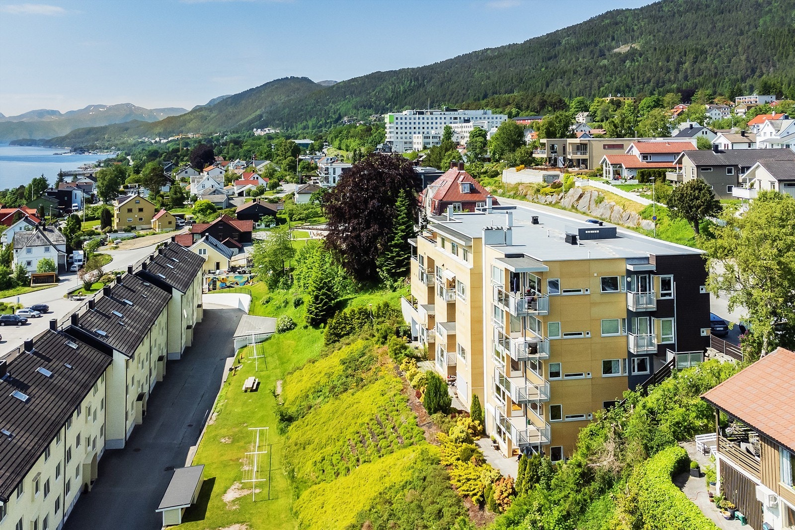 Bjørnstjerne Bjørnsons veg 17 presentert av eiendomsmegler Anders Sæternes Galleribilde