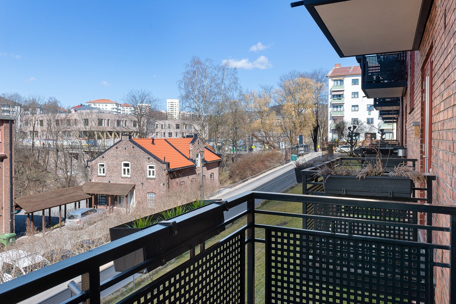 Sjarmerende 2-roms andelsleilighet beliggende fint til i høy 1.etasje. Galleribilde