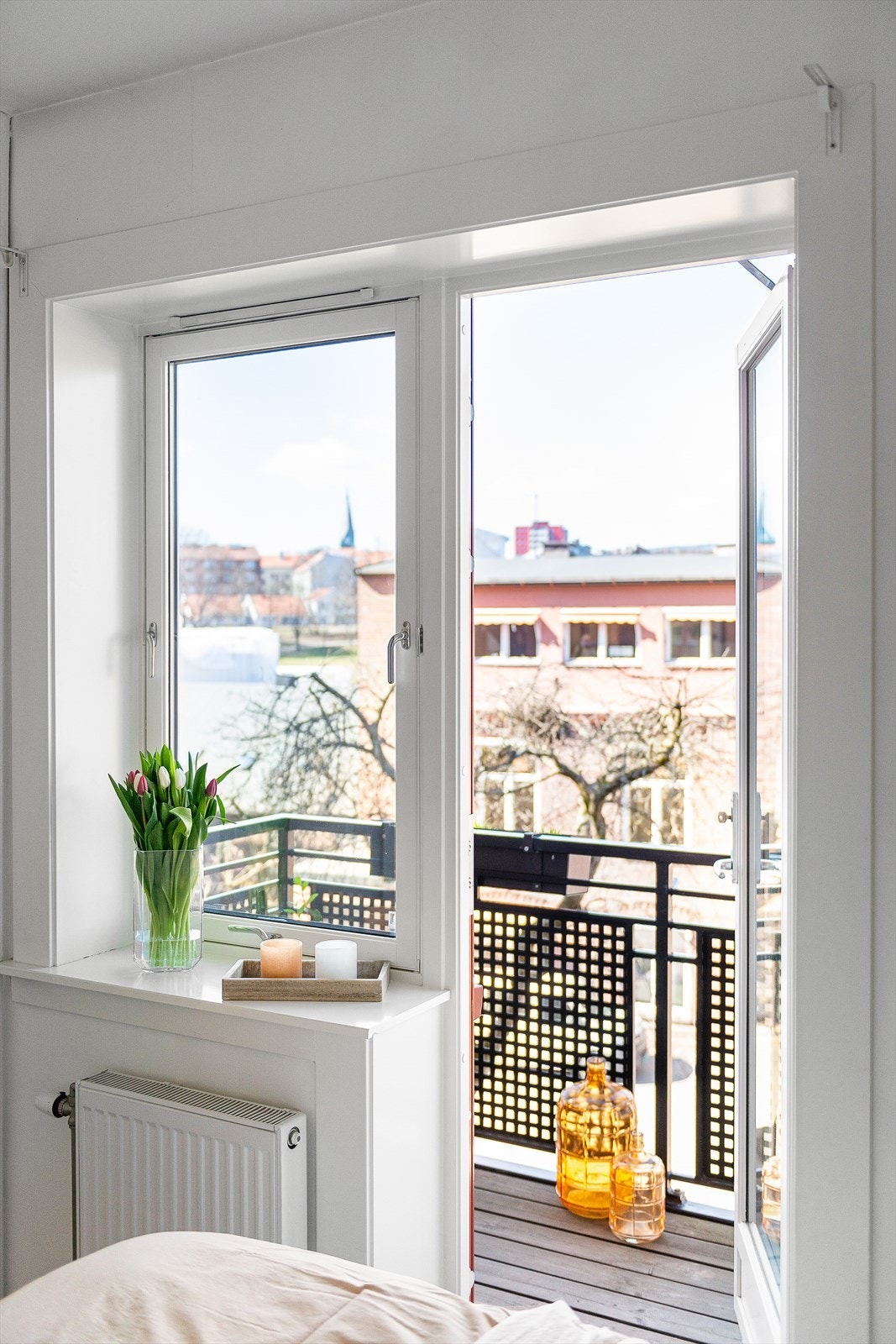 Fra soverommet er det utgang til herlig balkong. Galleribilde