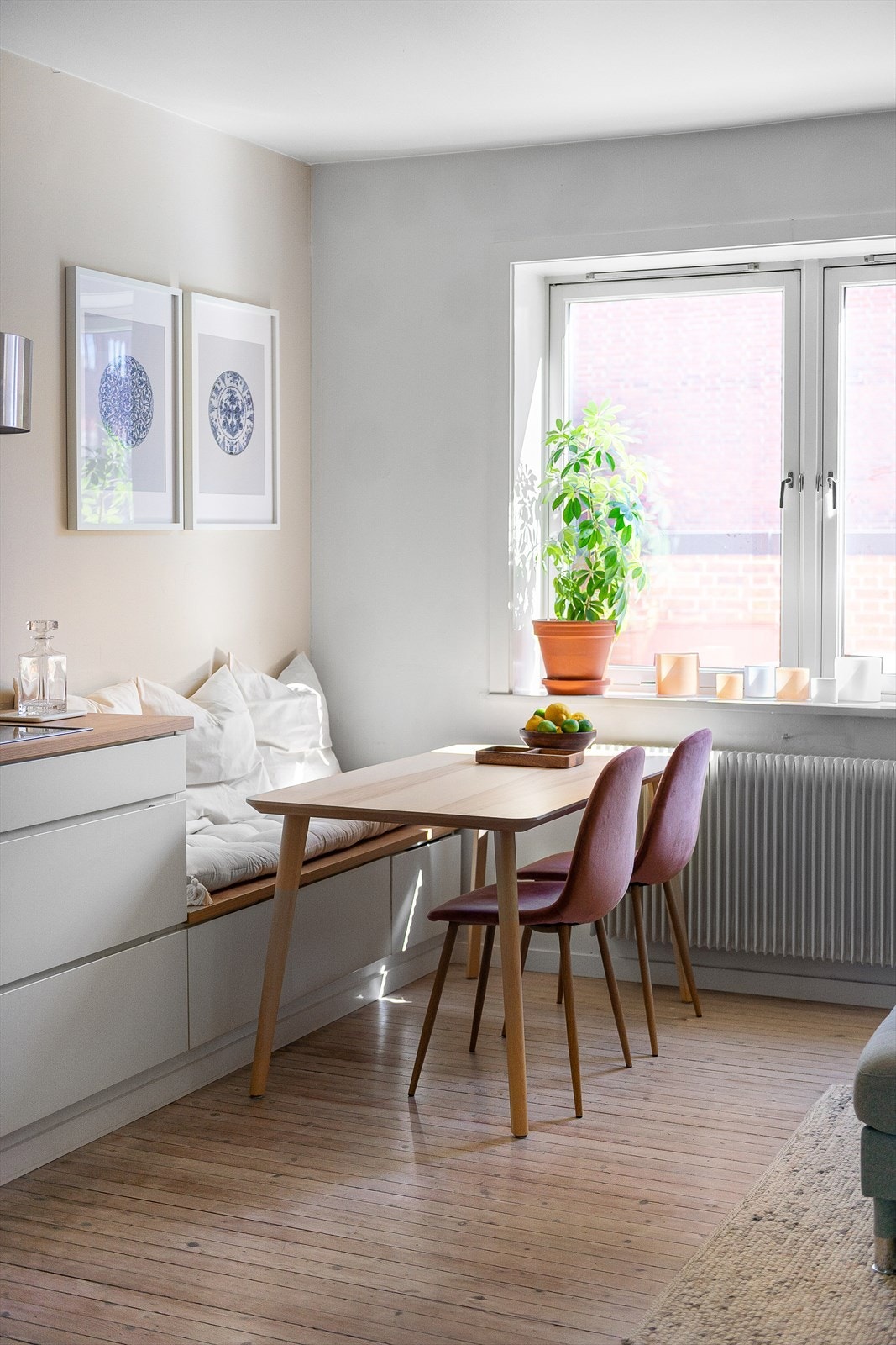 Varmtvann, fyring, TV og internett er inkludert i felleskostnadene. Galleribilde