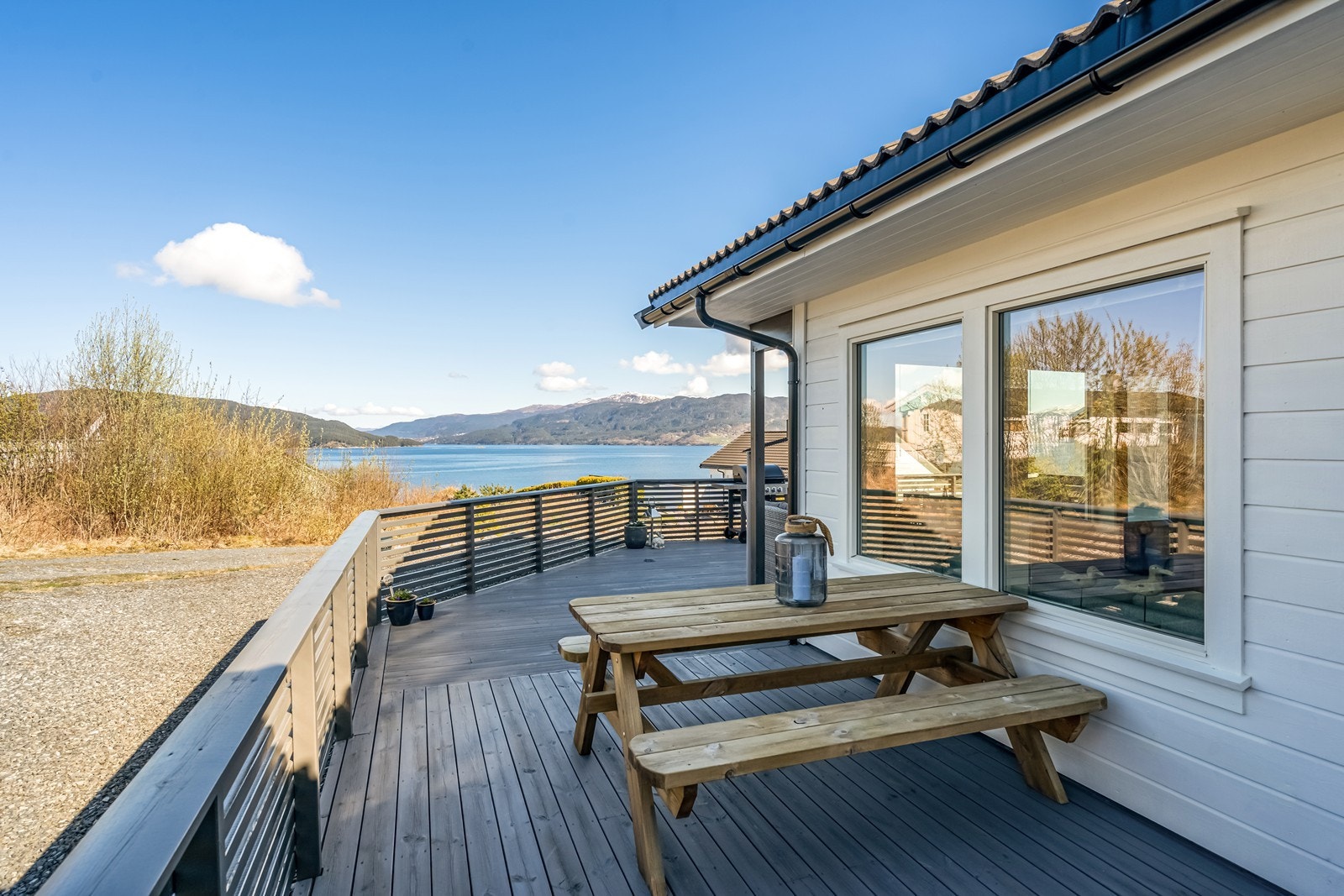 Terrasse ved inngangen Galleribilde