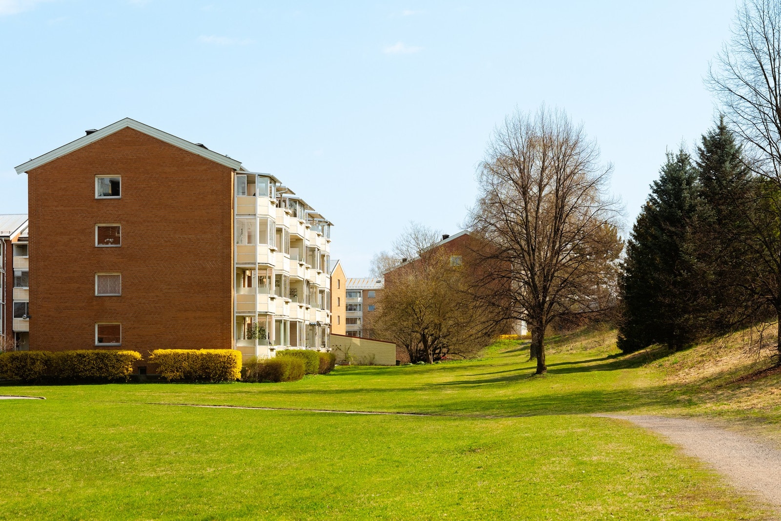 Leiligheten ligger i et sentralt boligområde på Ulven med kort vei til matbutikk, en rekke servicetilbud og kollektivtransport. Galleribilde