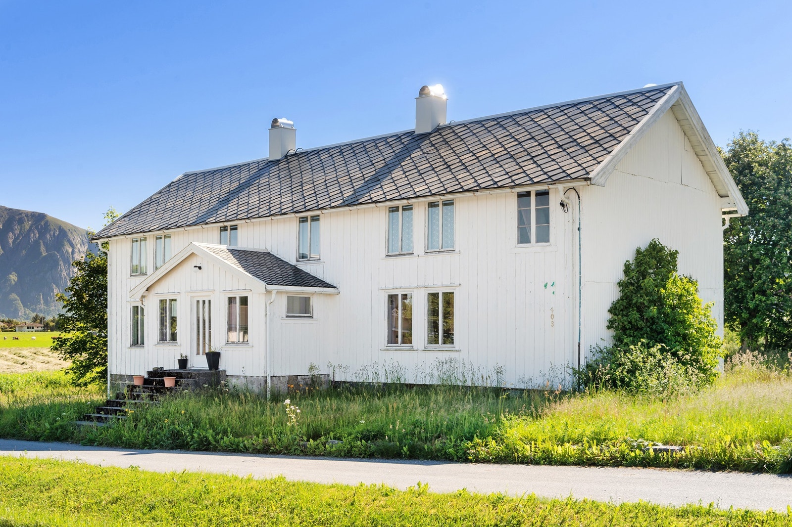 Eiendommen er beliggende sentralt på Hustad Galleribilde