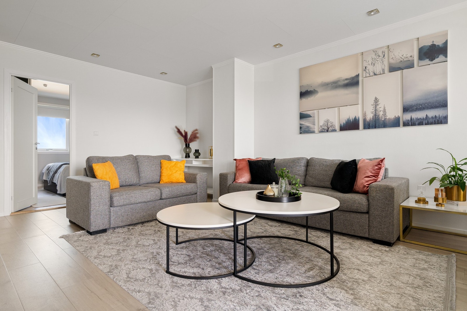 Nydelig 4-roms leilighet beliggende på attraktive Hallset. Galleribilde