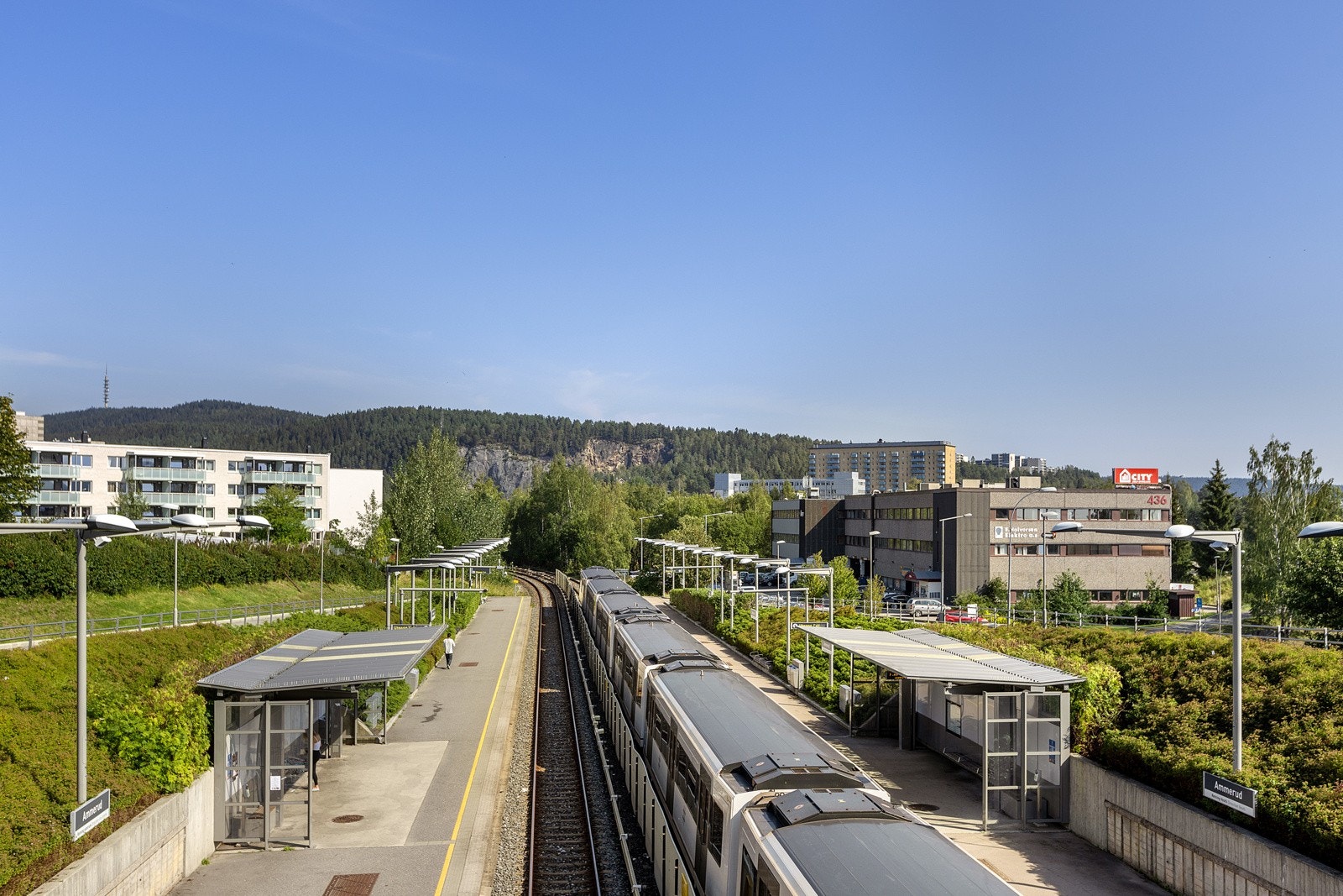 Ammerud T- bane like ved. Galleribilde