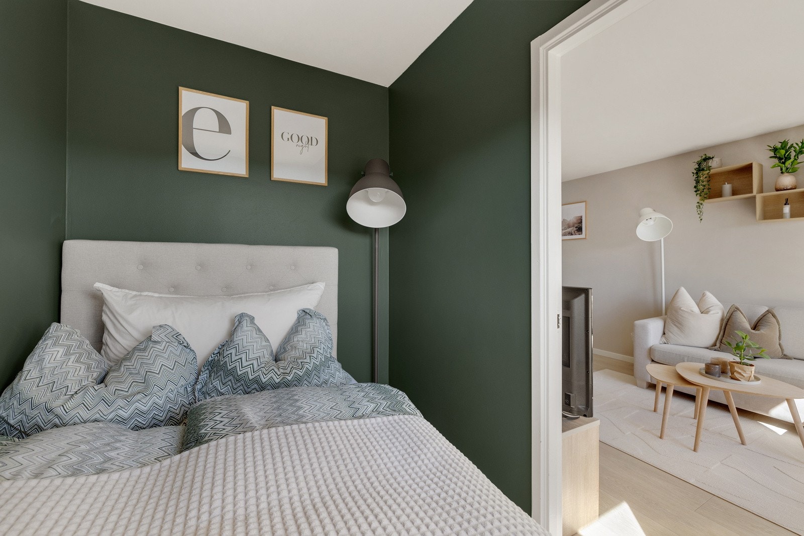 Rommet er innredet med dobbeltseng.Det er plass til 150 seng her. Galleribilde