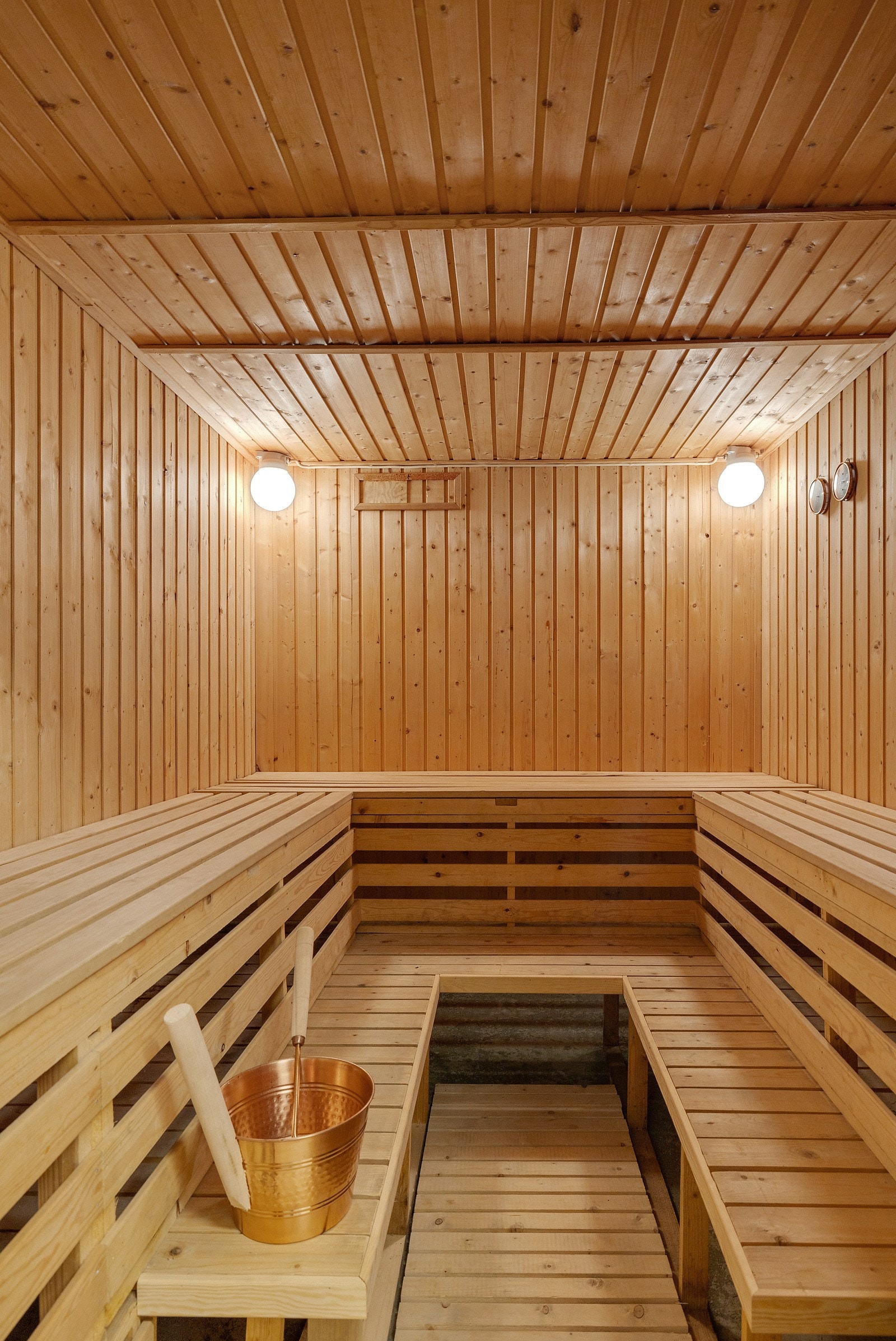 Felles badstue. Galleribilde