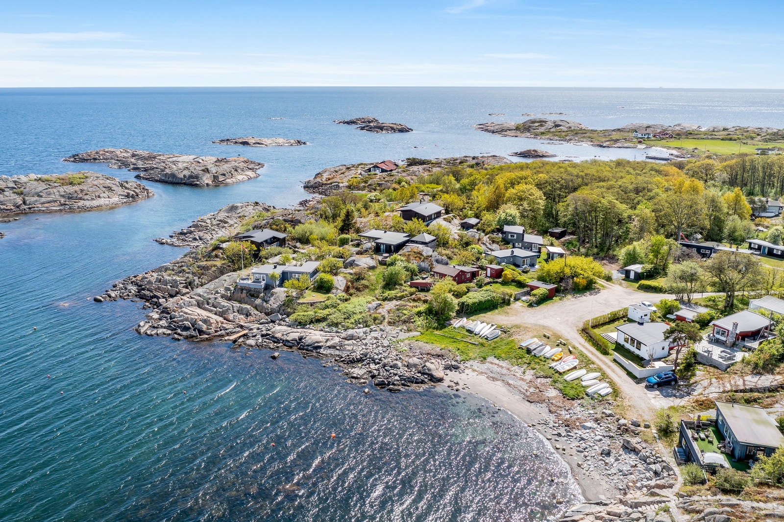 Hytta ligger nederst til høyre i bildet Galleribilde