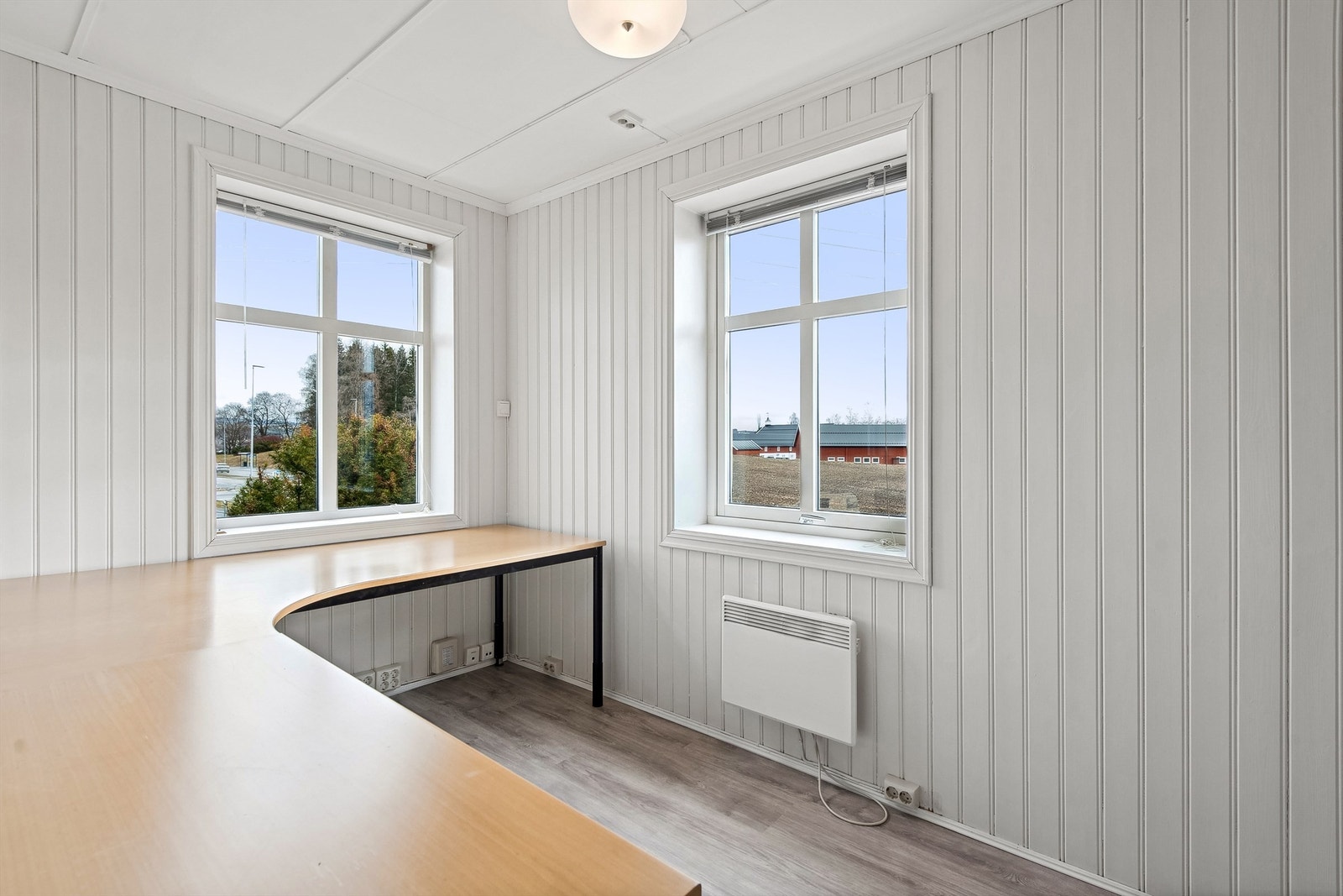 Kontor 1. etasje. Galleribilde