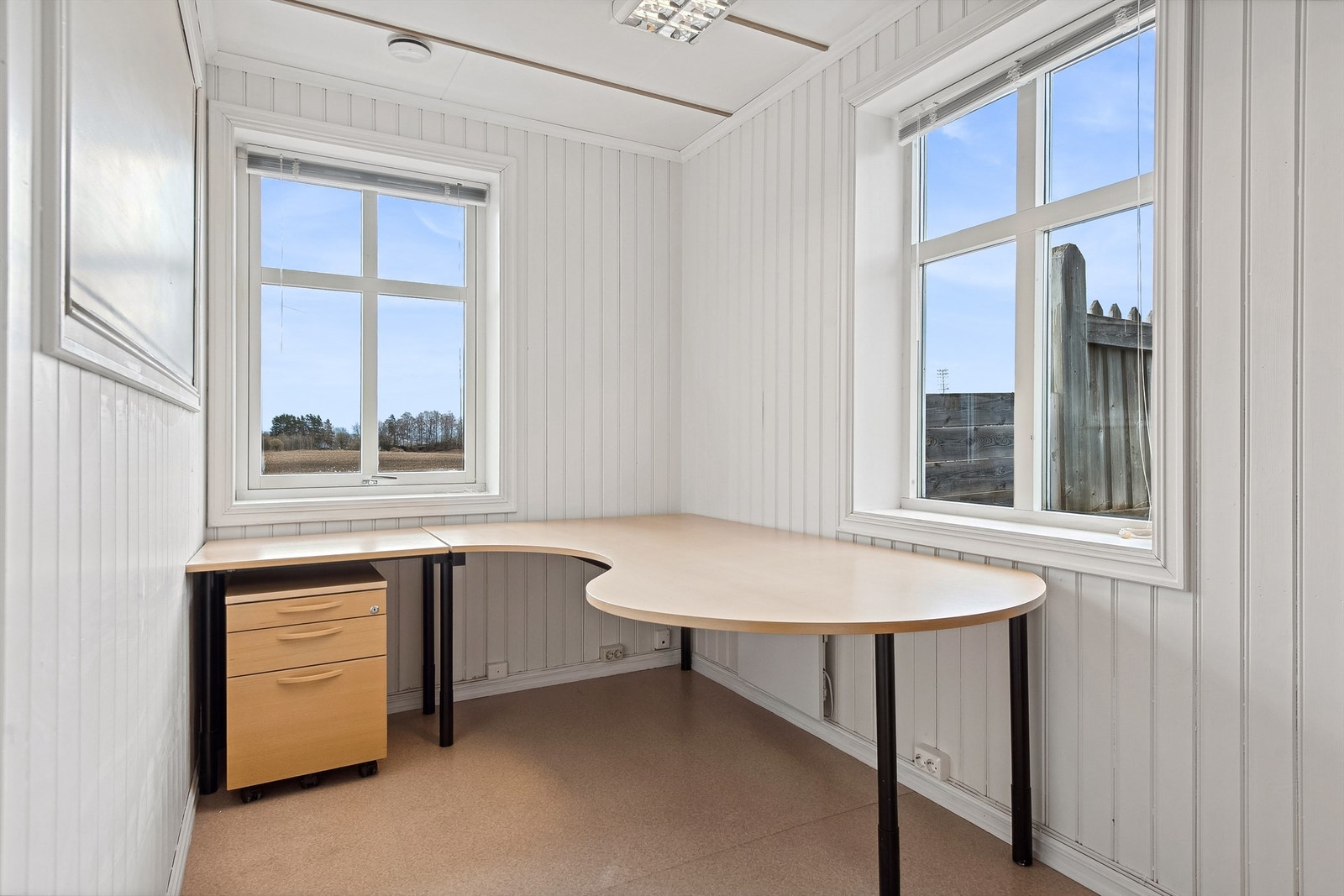 Kontor 1. etasje. Galleribilde