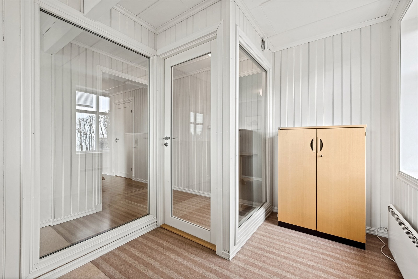 Kontor 1. etasje. Galleribilde