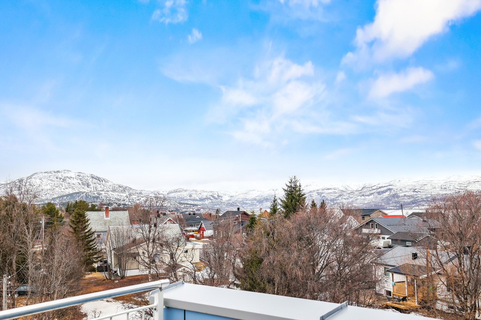 Utsikt fra terrasse Galleribilde
