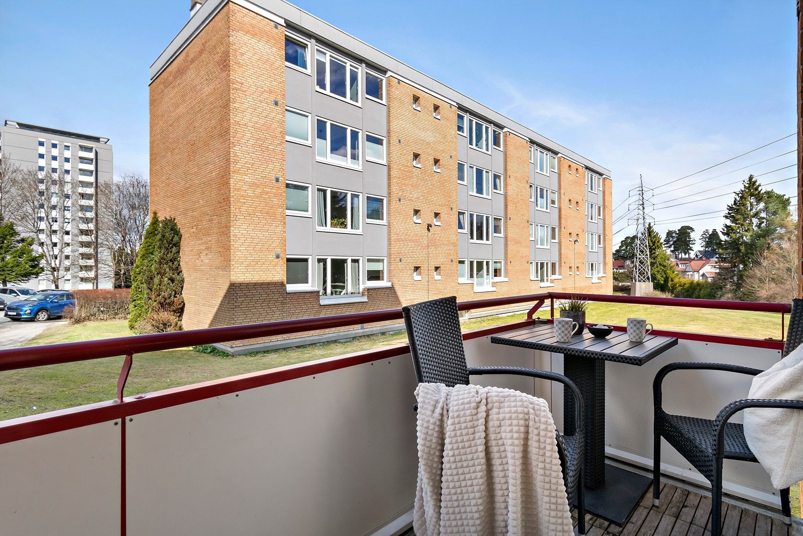 Fra stuen er det utgang til balkong på 5 kvm. Galleribilde