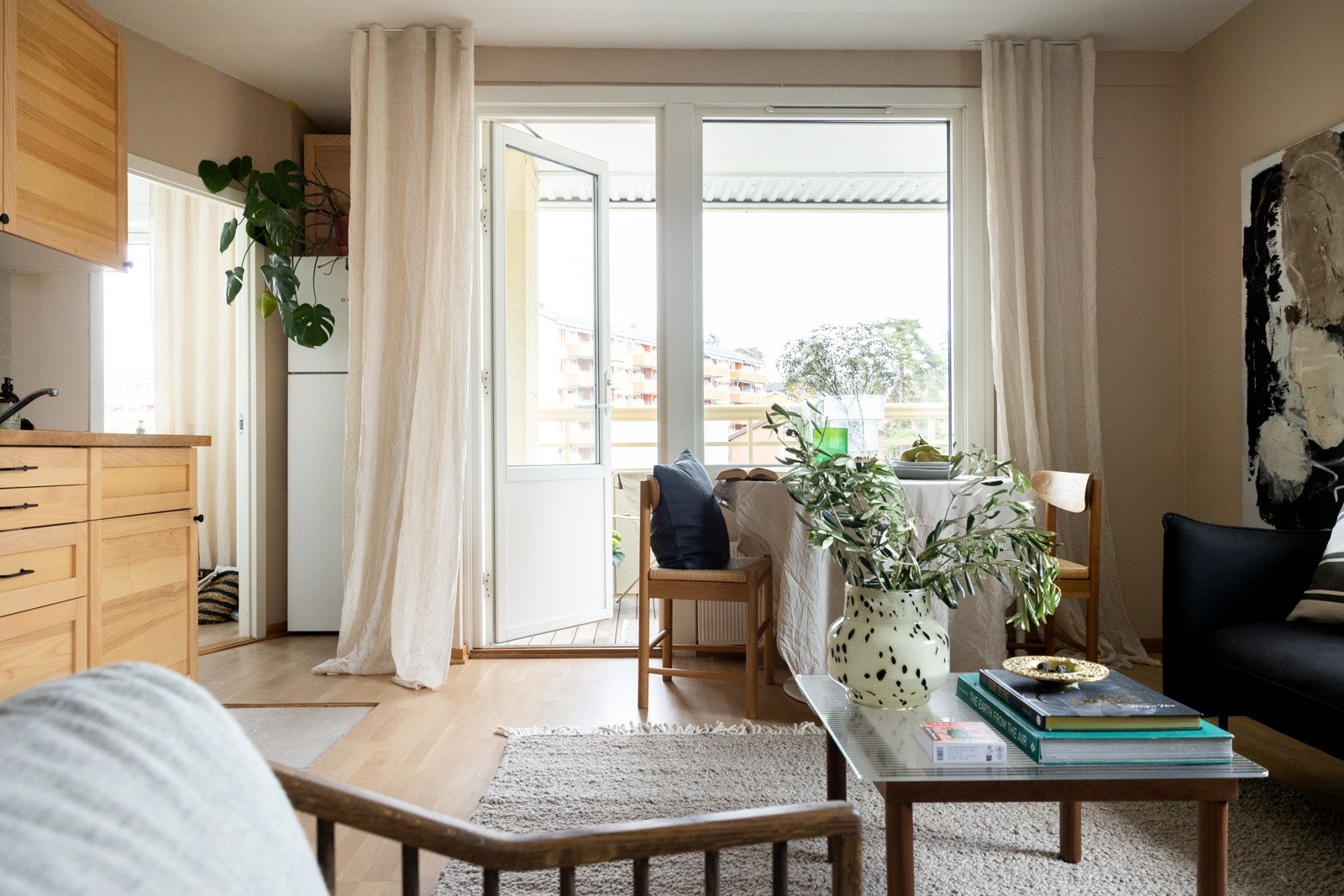 Perfekt 2-roms leilighet for førstegangskjøper med en sentral og hyggelig beliggenhet på Oppsal. Galleribilde