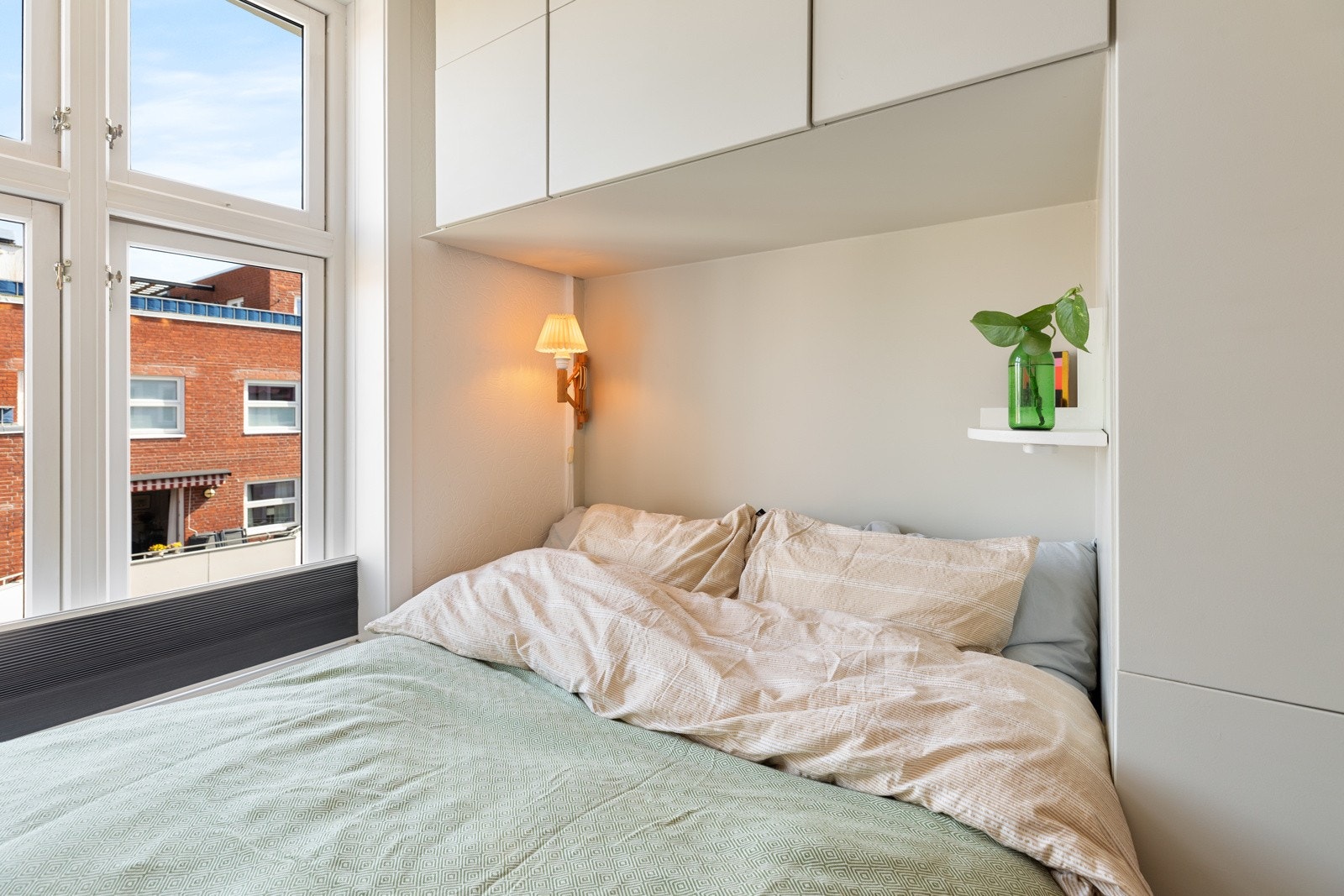 Boligen har eget soverom med plass til dobbeltseng Galleribilde