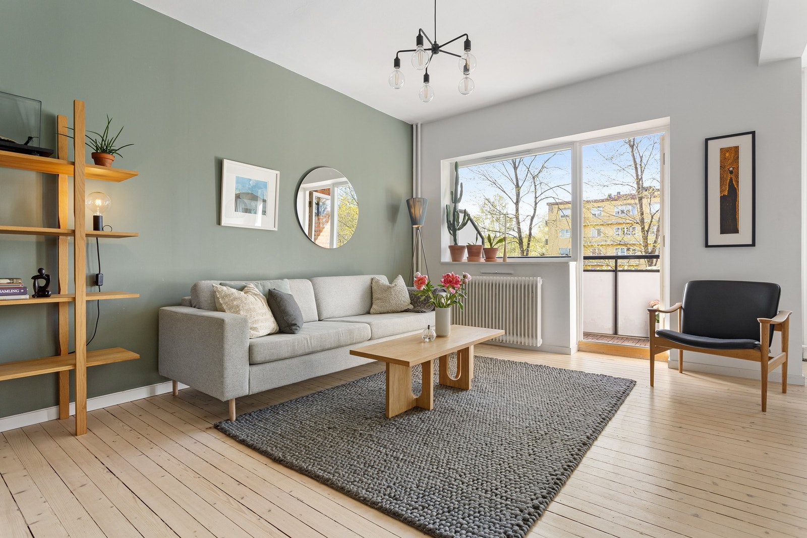 Pene, slette overflater og originale tregulv gir et helhetlig godt inntrykk Galleribilde