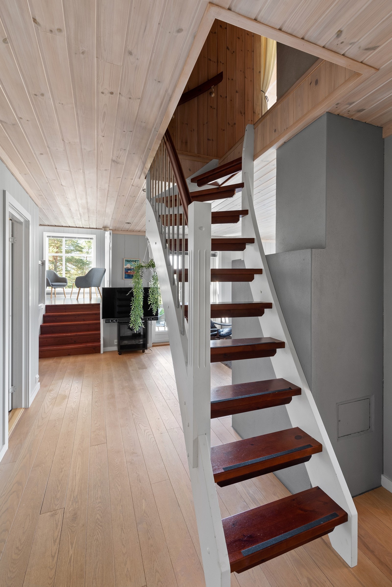 Trappen til 2. etg. Galleribilde