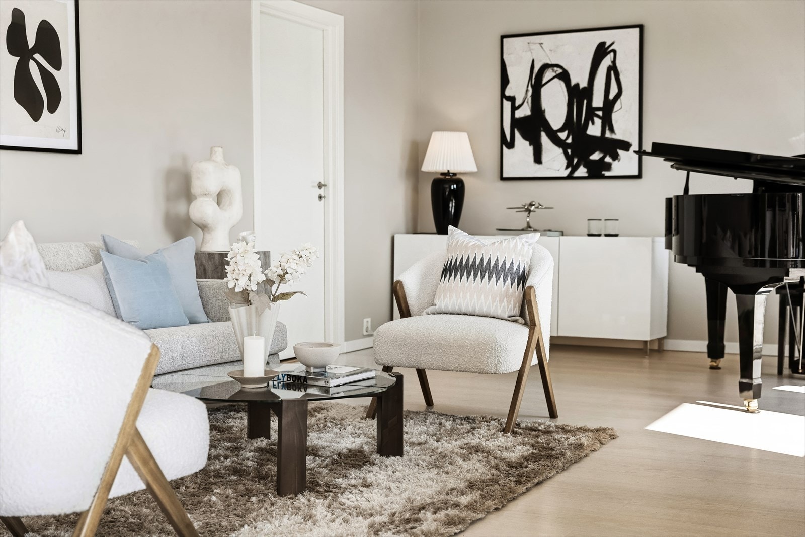 Leiligheten har også behagelig, vannbåren gulvvarme i alle gulv Galleribilde