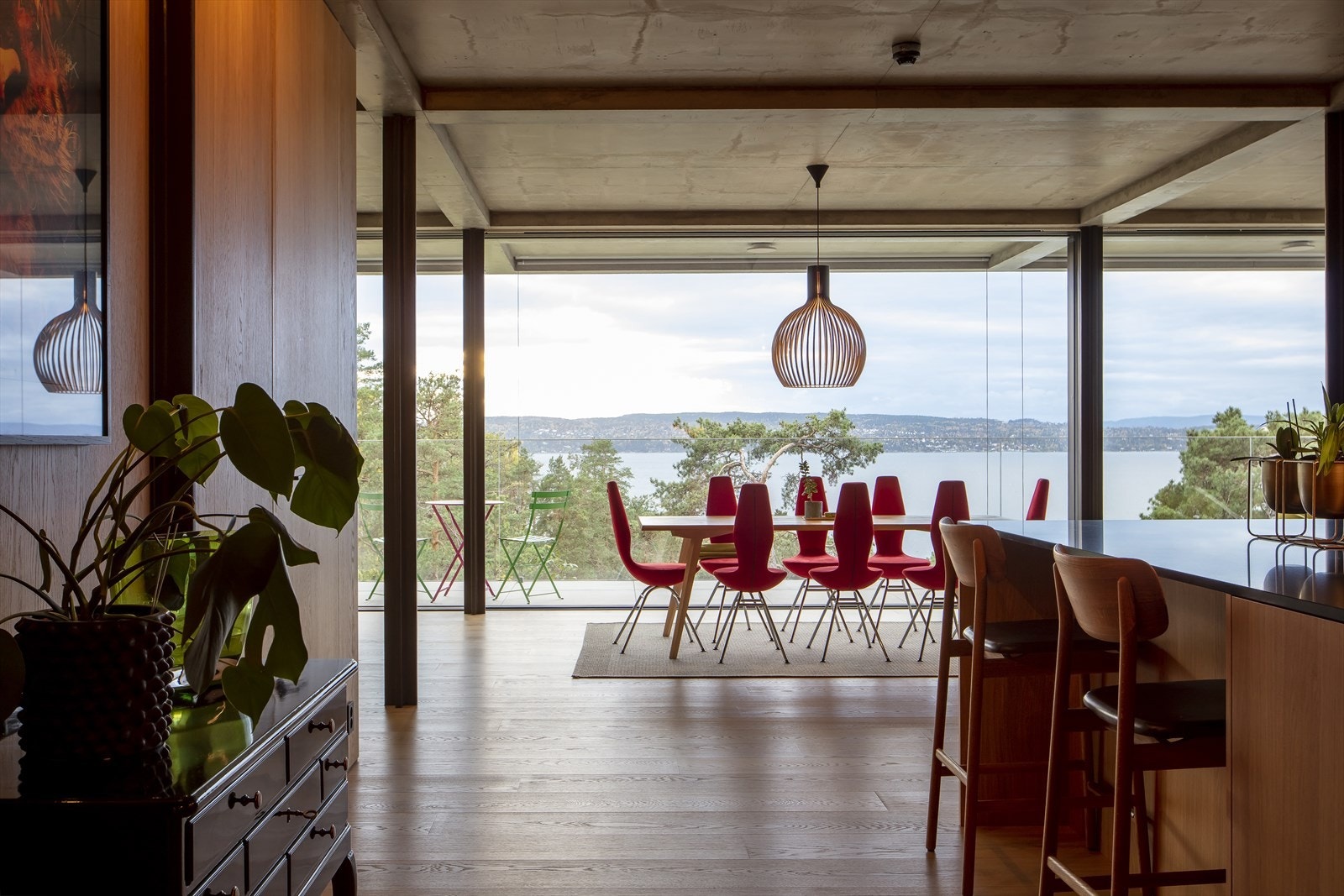 Bygget er nytt fra 2021 og boligen holder en meget høy standard Galleribilde