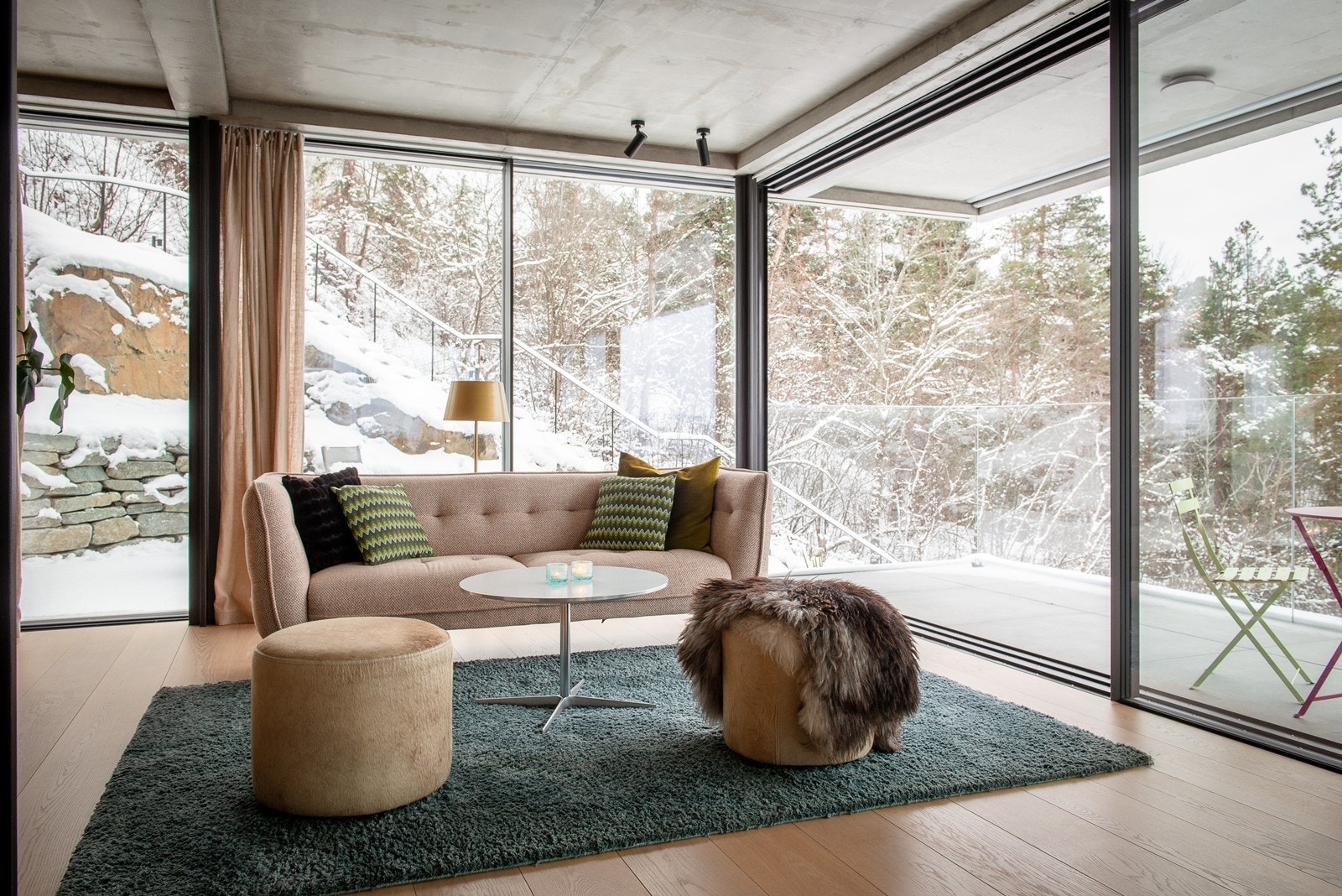 God takhøyde på ca. 2,75 meter Galleribilde