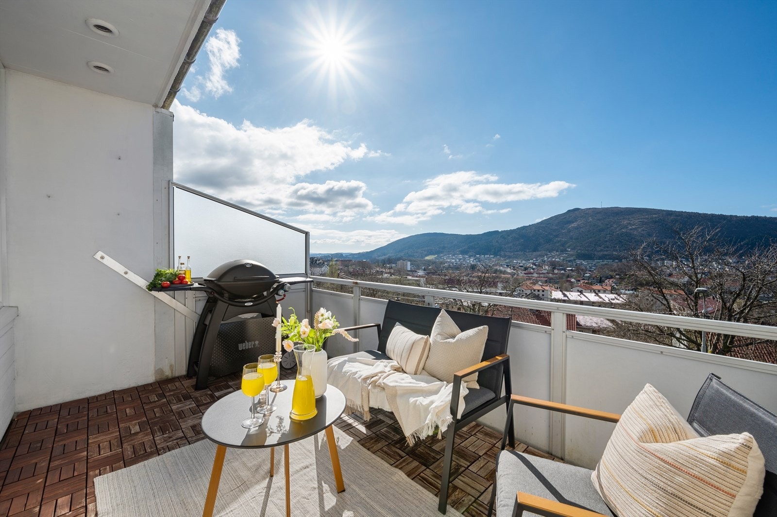 - Utsiktsleilighet med gjennomgående høy standard og påkostede kvaliteter - Galleribilde