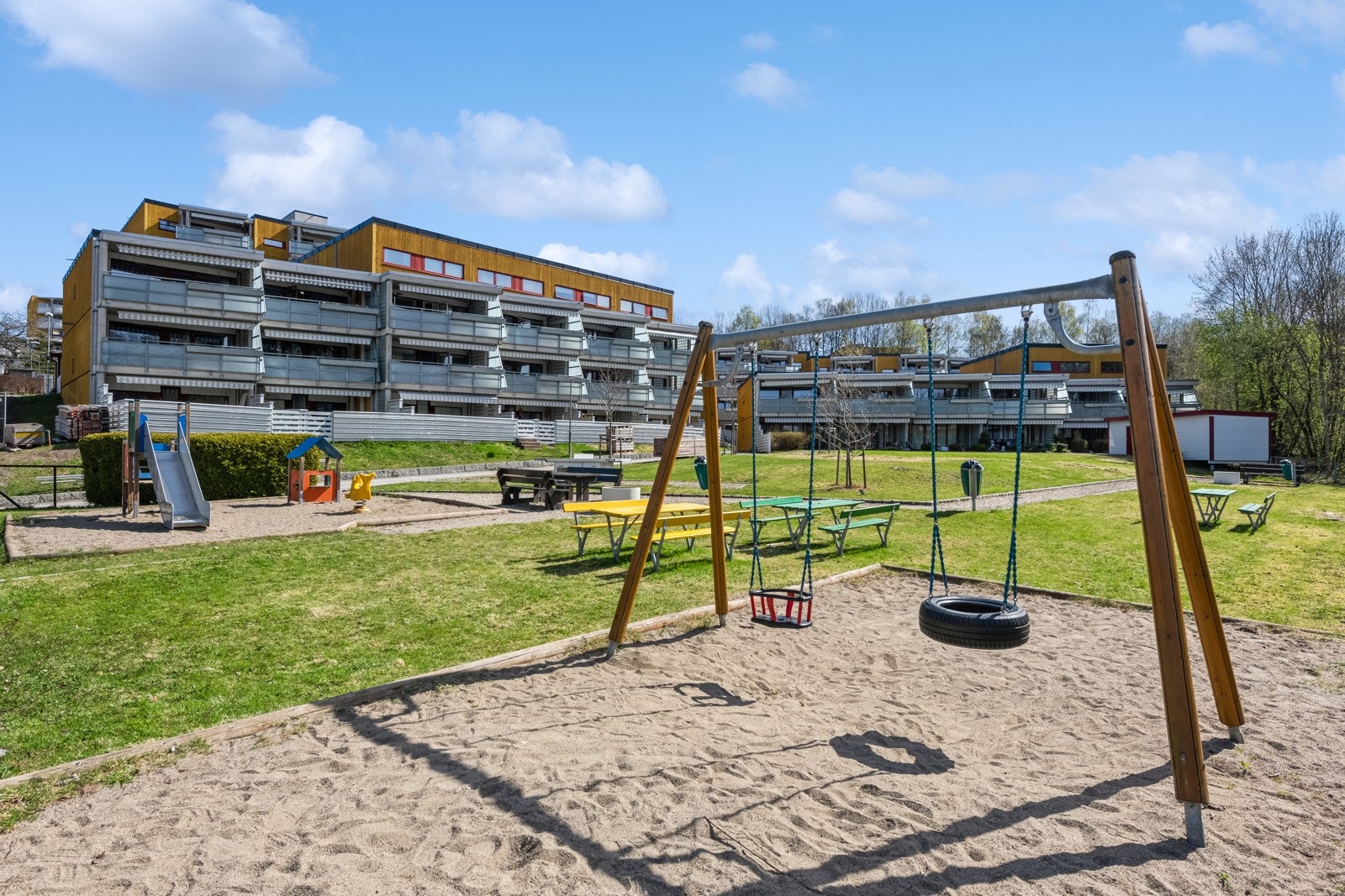 Borettslaget har flotte uteområder for store og små. Galleribilde