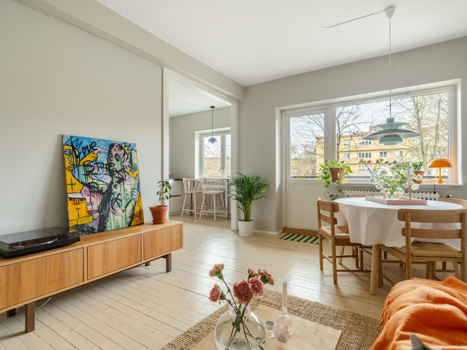 Velkommen til Schouterrassen 24 og denne nydelige 3-roms leiligheten! Galleribilde