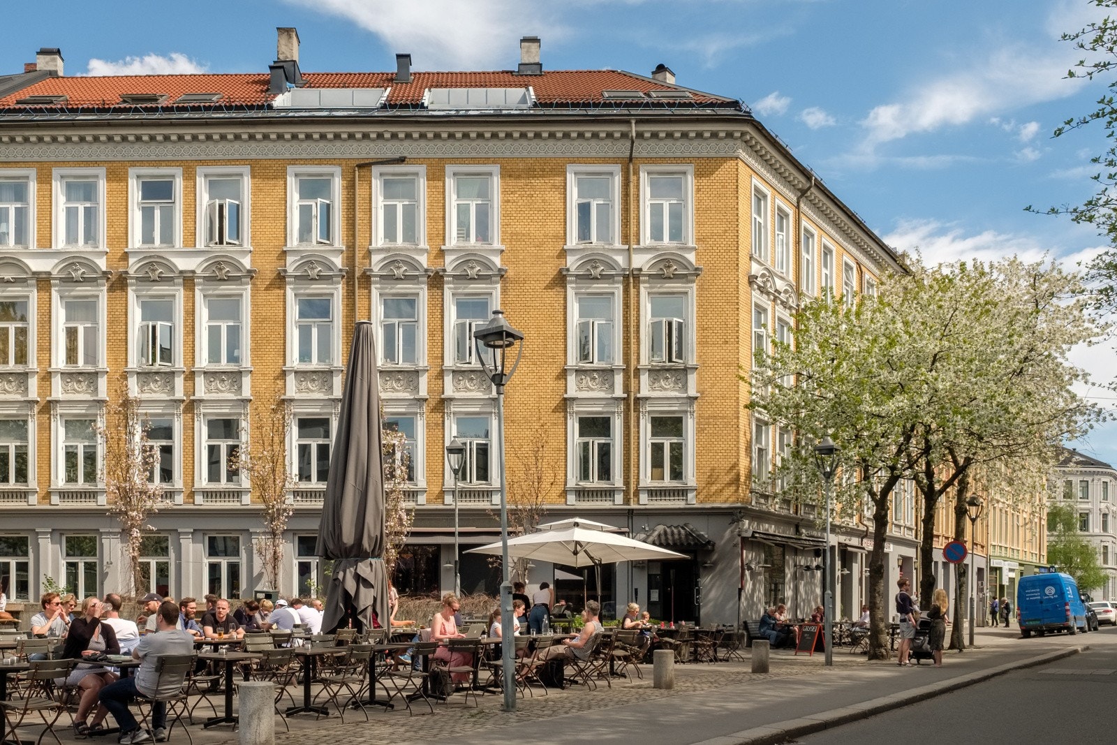 Området bugner av hyggelige nabolagsrestauranter. Her ser du Grisen, med stor uteservering i vår- og sommerhalvåret. Galleribilde