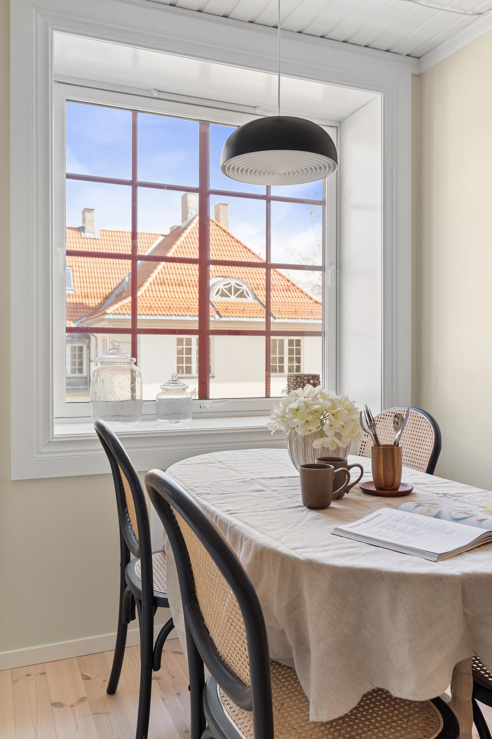 Her kan du invitere venner og bekjente til hyggelige middagsbesøk i lekre omgivelser Galleribilde