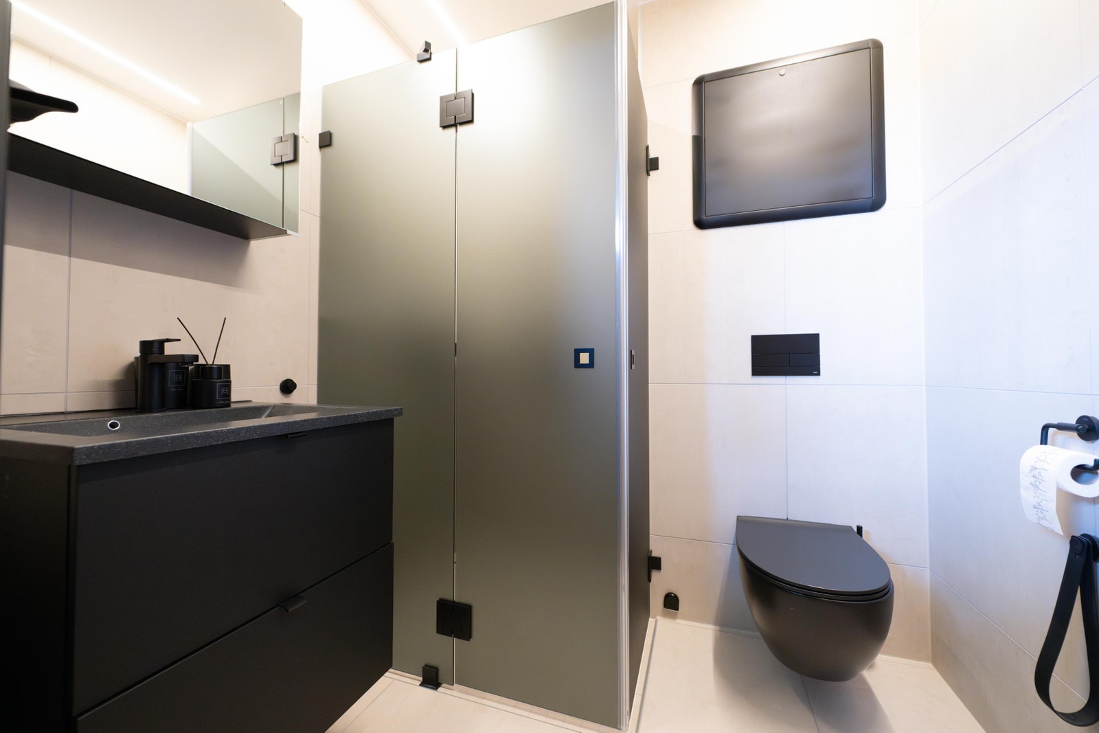 Boligen har totalt 5 bad av høy standard. Galleribilde