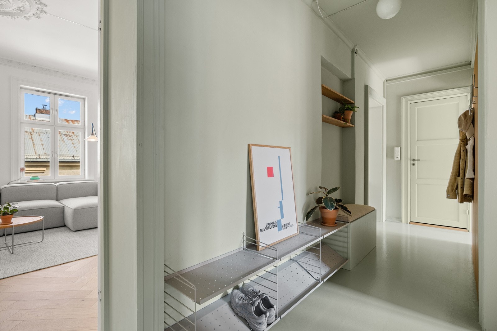 Epoxymaling fra 2022 på gulv i entré/gang. Galleribilde