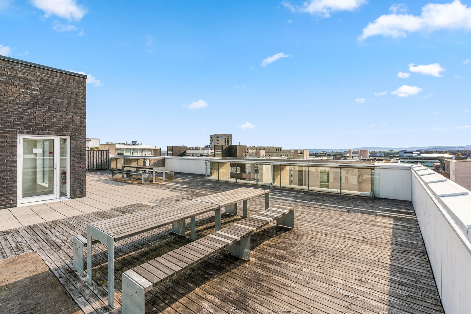 Felles takterrasse med optimale solforhold og nydelig utsikt Galleribilde