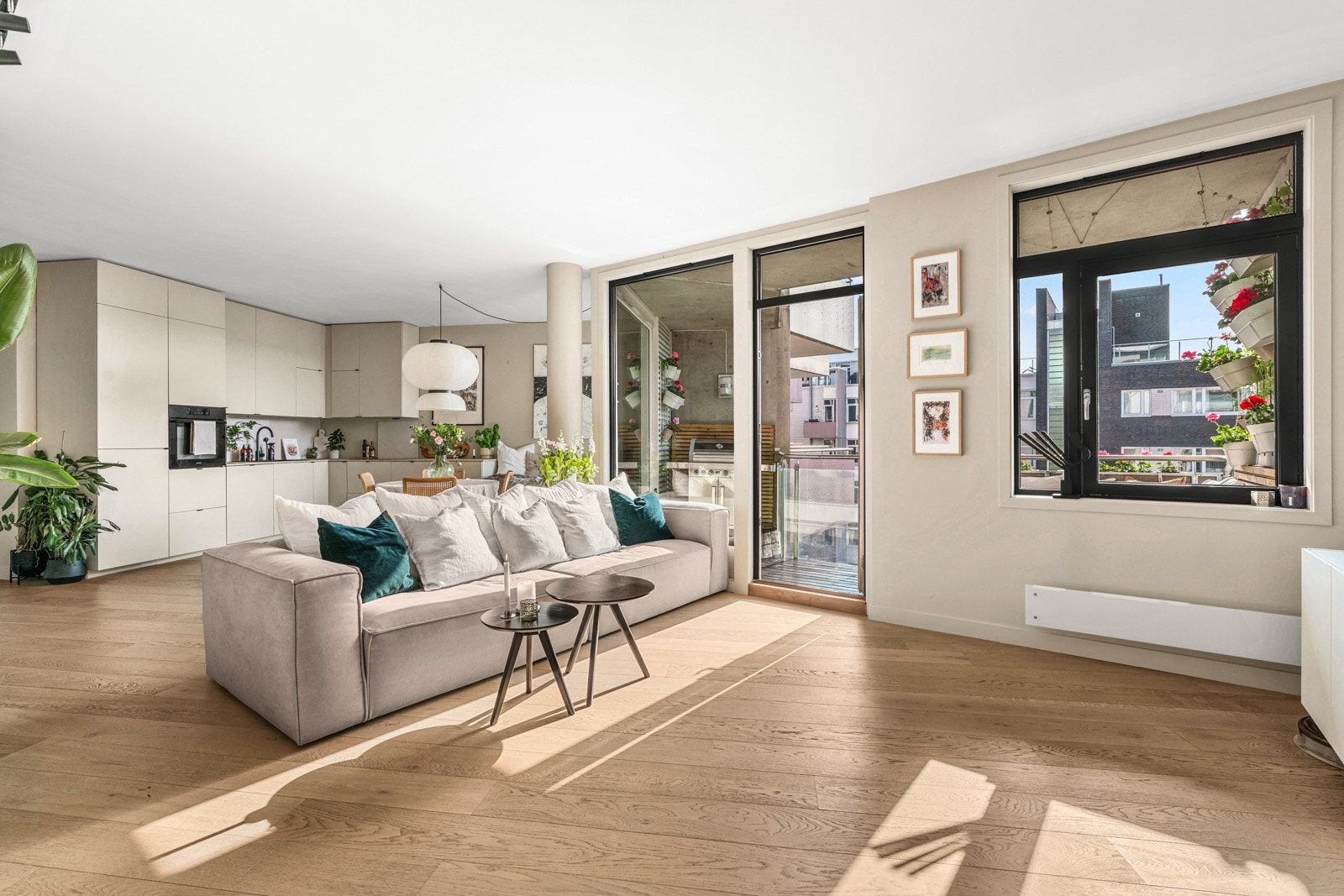 I byggetegning er det vist en alternativ løsning med å etablere enda et soverom i stuen. Galleribilde