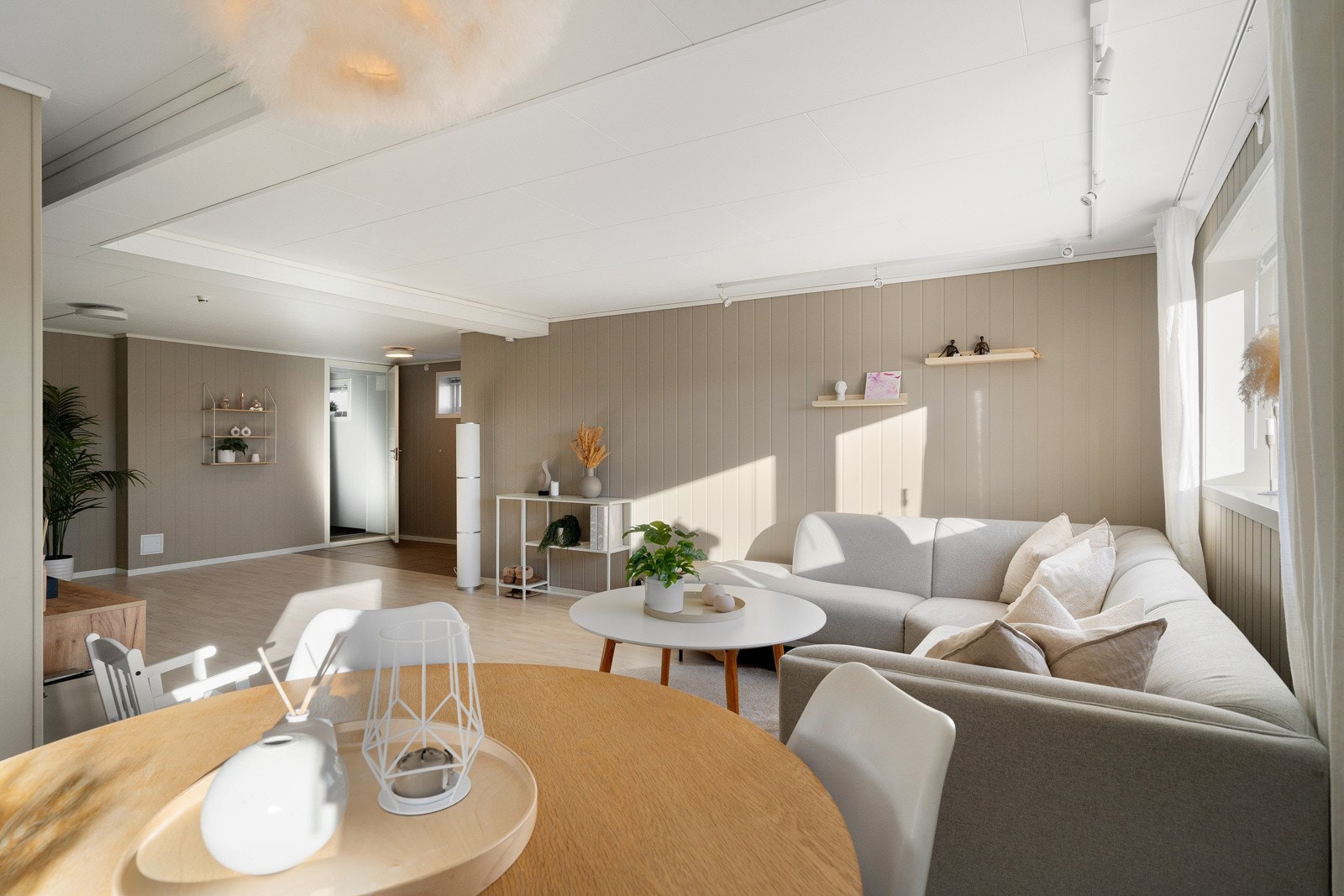 Hele boligen har en gjennomgående tiltalende standard. Galleribilde