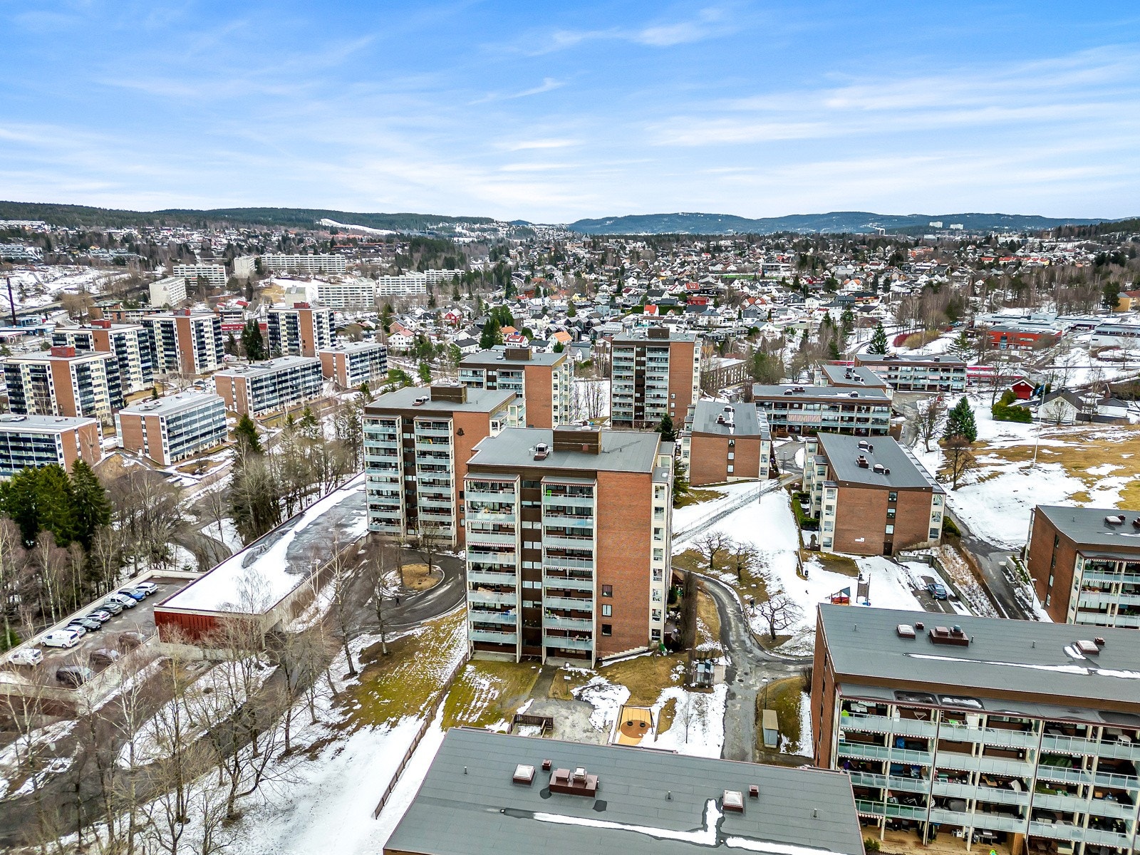Område består stortsett av blokkbebyggelse. Galleribilde