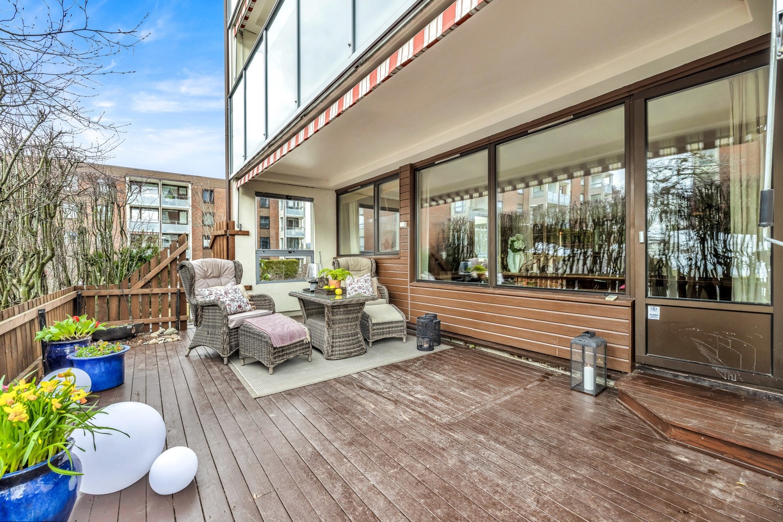 Utgang fra stuen. Galleribilde