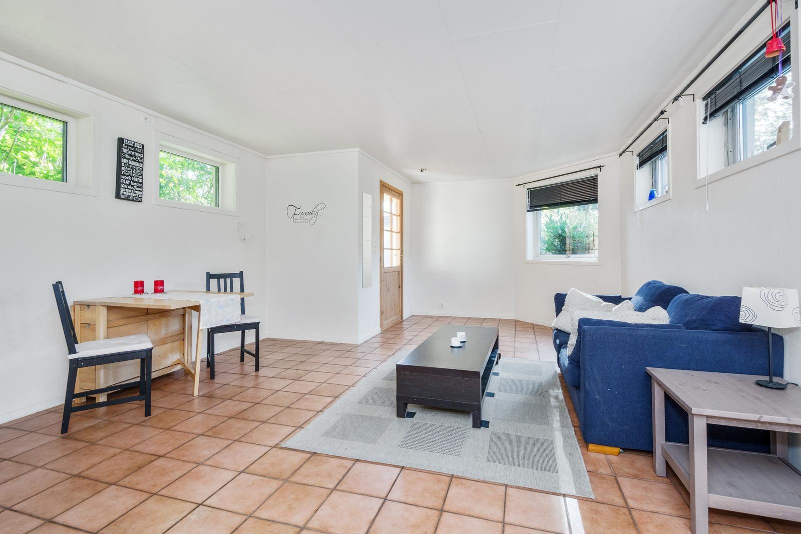 Underetasje i anneks Galleribilde