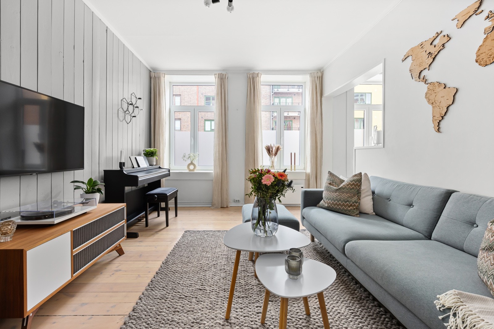 - Det er god plass til møblering i stuen. - Galleribilde