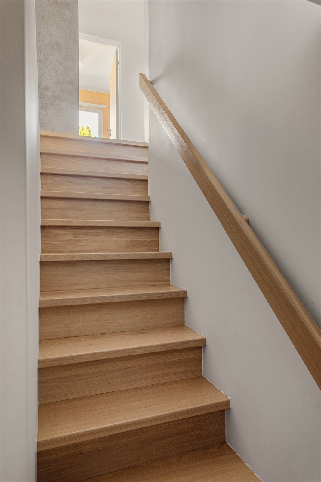 Heltre eiketrapp. Galleribilde