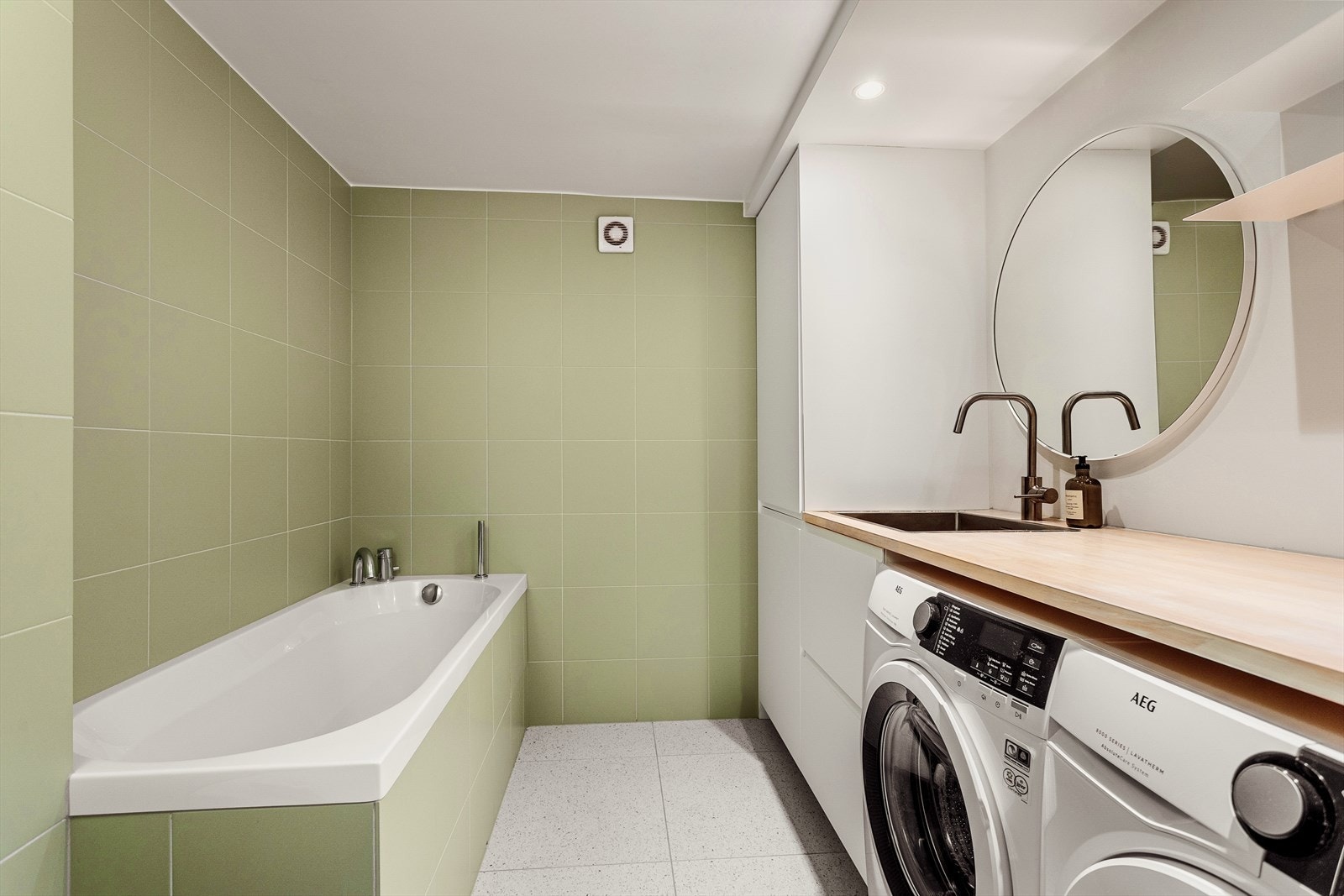 Delikat bad / vaskerom. Galleribilde