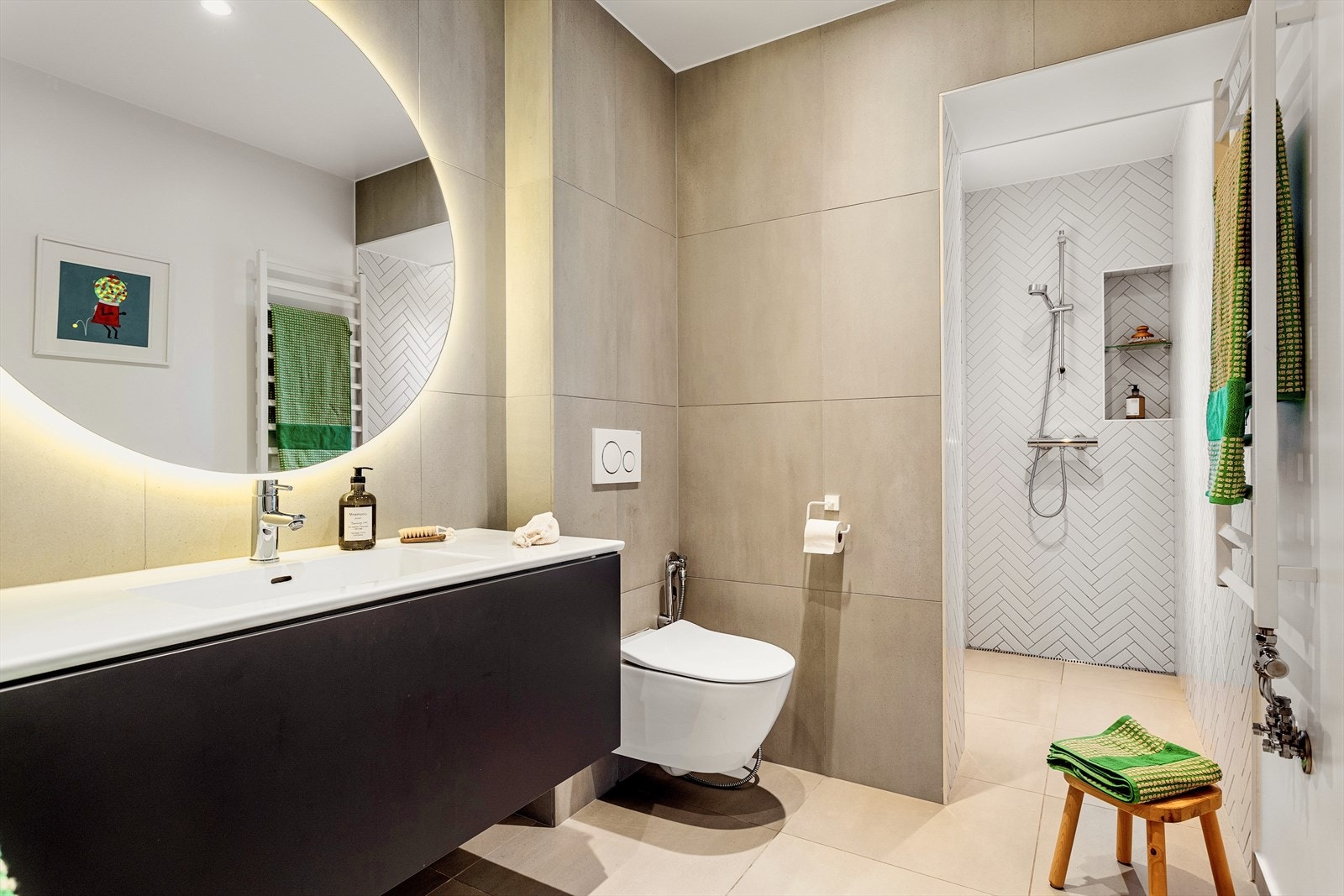 Rålekkert baderom. Galleribilde