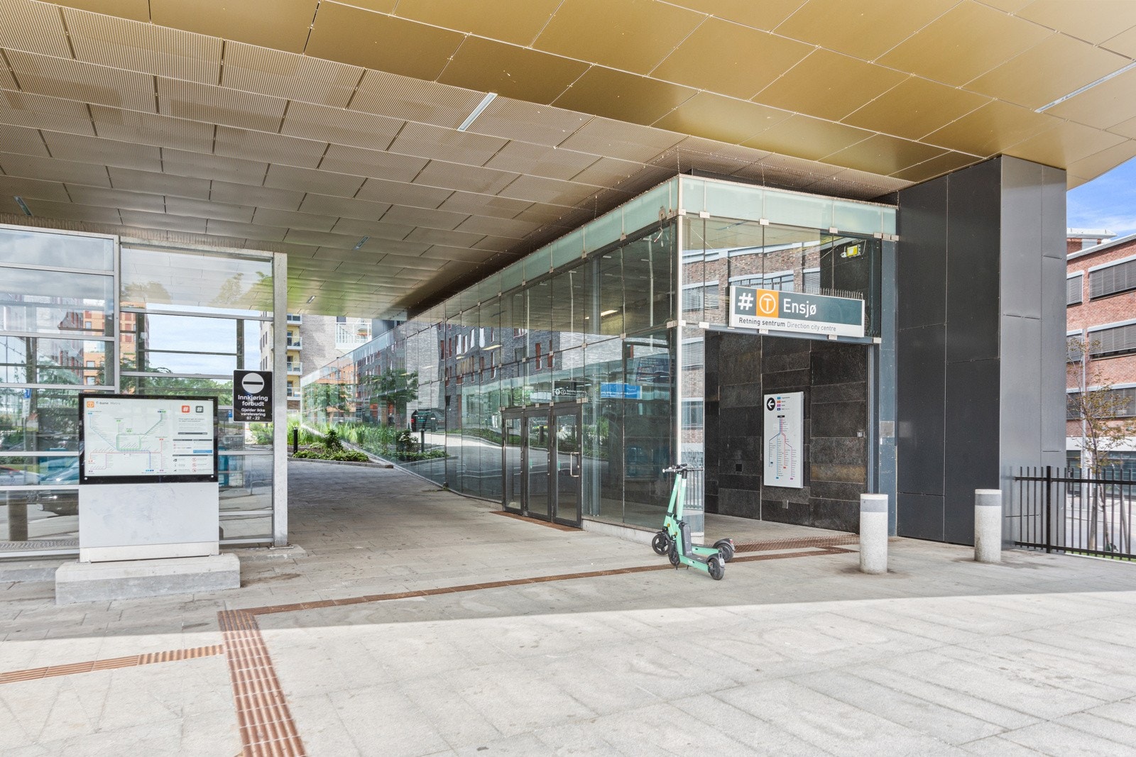 - Ensjø T-bane er i umuddelbar nærhet. - Galleribilde