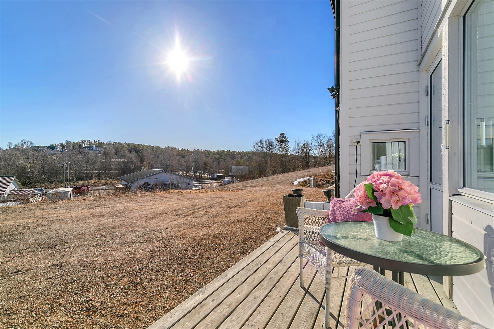 Terrasse med utgang fra stuen Galleribilde