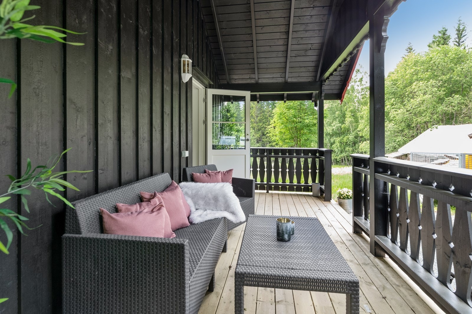 Pen overbygget terrasse. Galleribilde