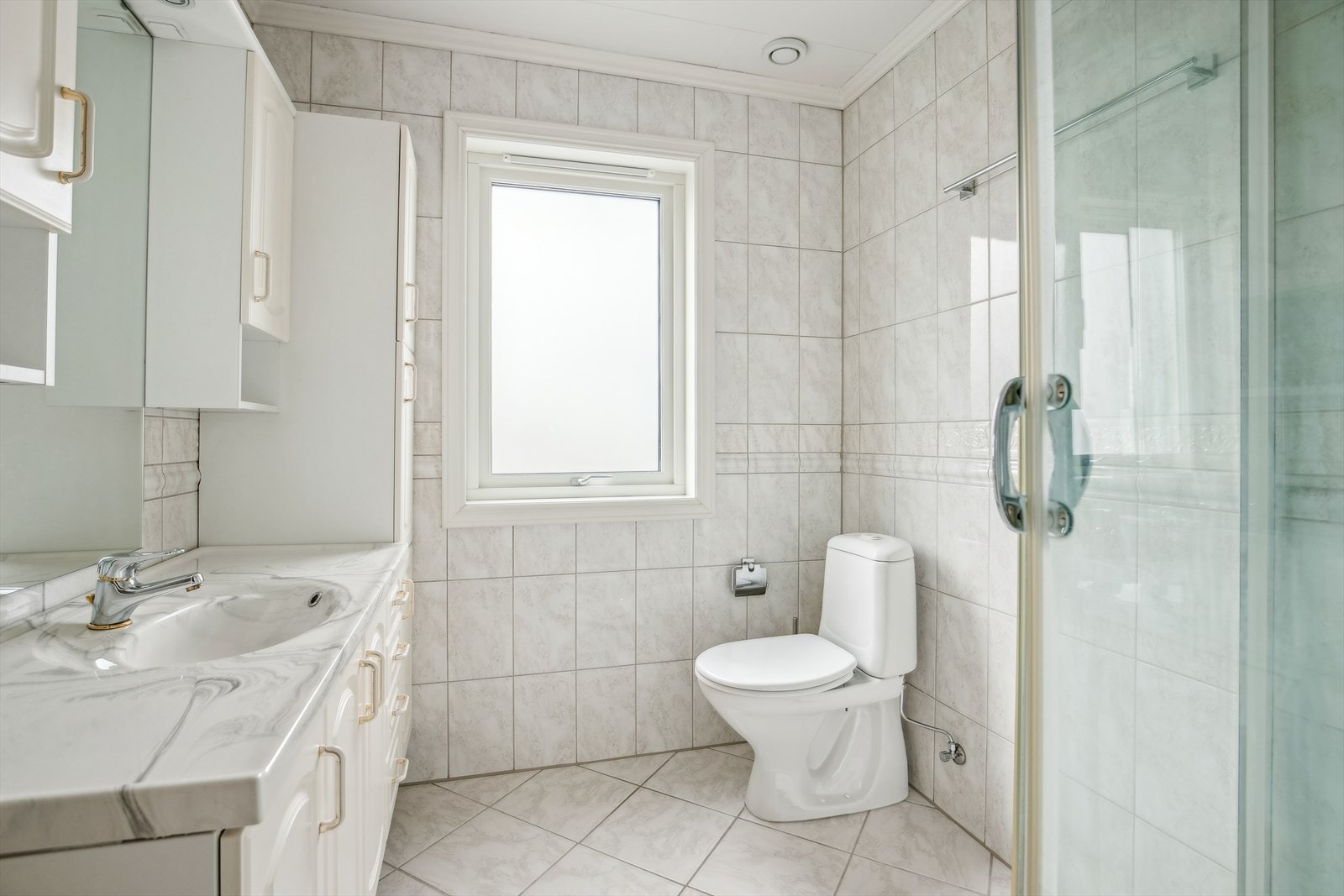 Helfliset baderom Galleribilde