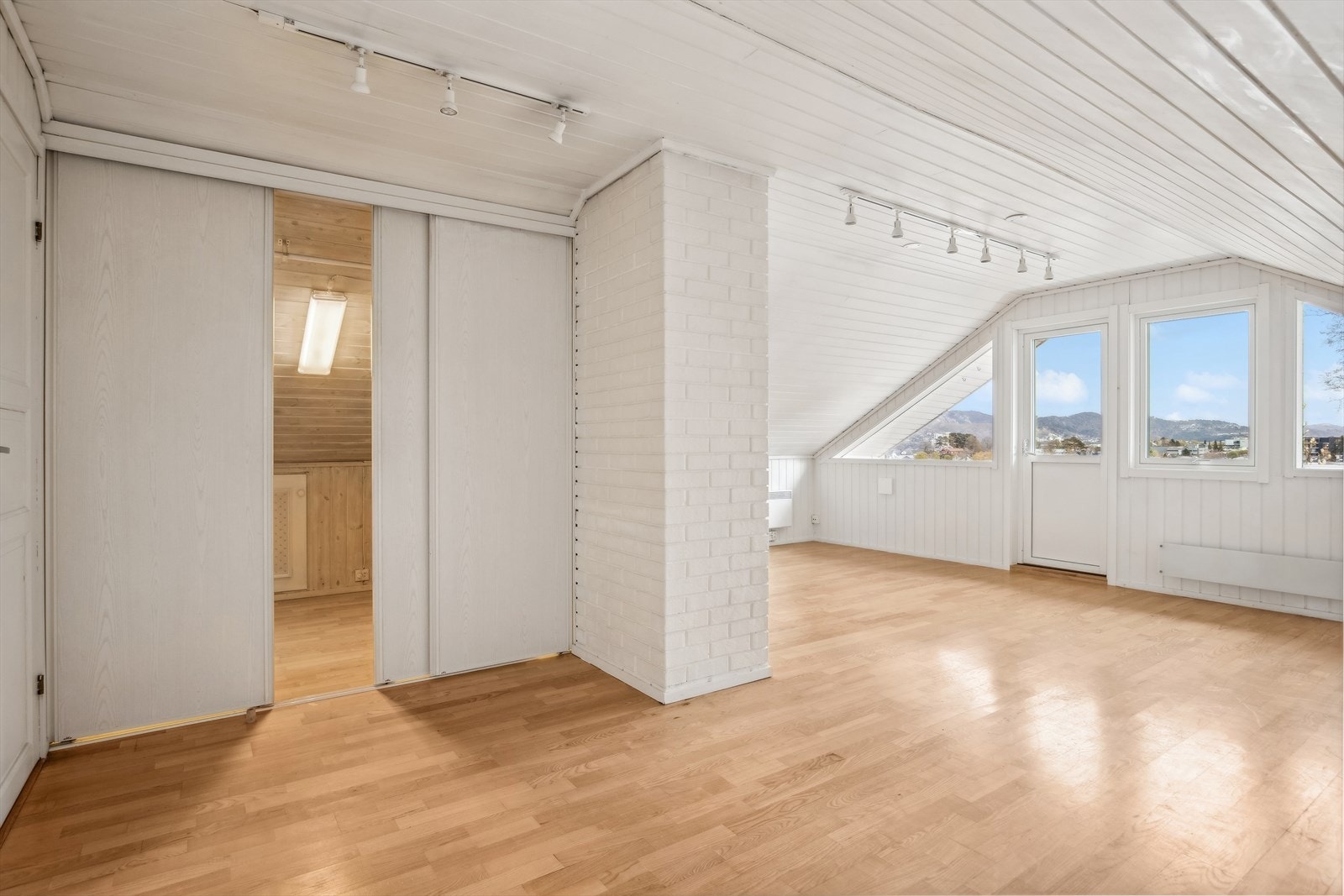 Loftstue Galleribilde